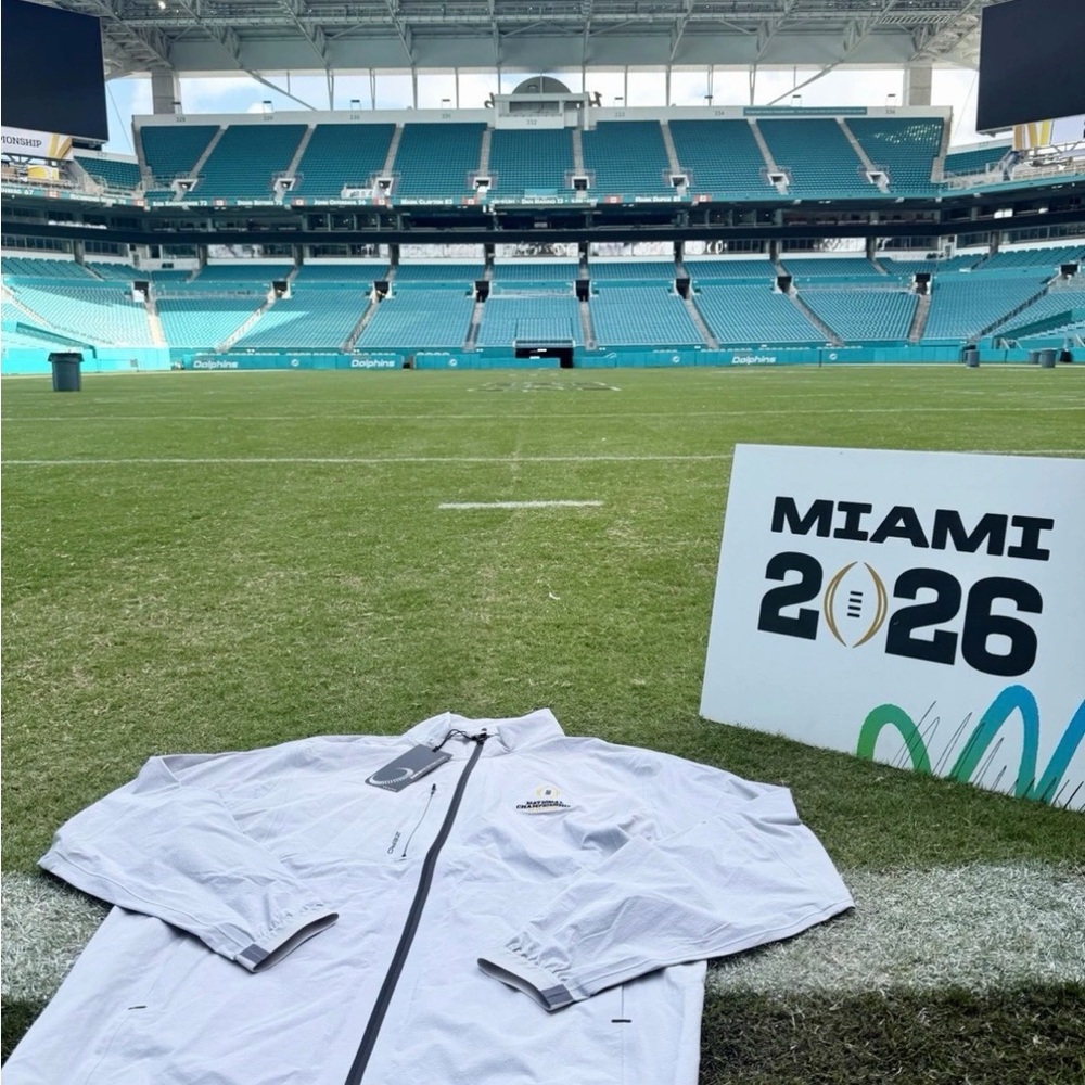 Zero Restriction 2026 Miami CFP Championship Full-Zip Jacket - Men’s L - Picture 2 of 3